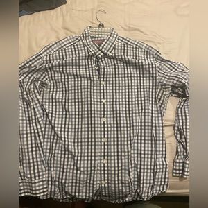 Vineyard vines navy check Murray button down shirt XL lightly worn. Too big.
